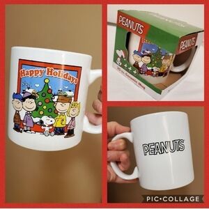 NWT Peanuts "HAPPY Holidays" Oversized Coffee Mug